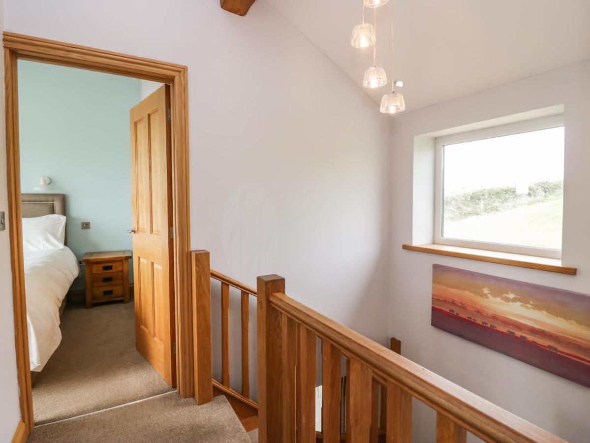 Primrose Cottage อัลเวอร์สตัน ภายนอก รูปภาพ